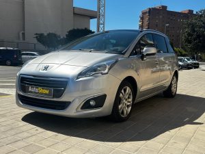PEUGEOT 5008 Allure1.2 130 CV